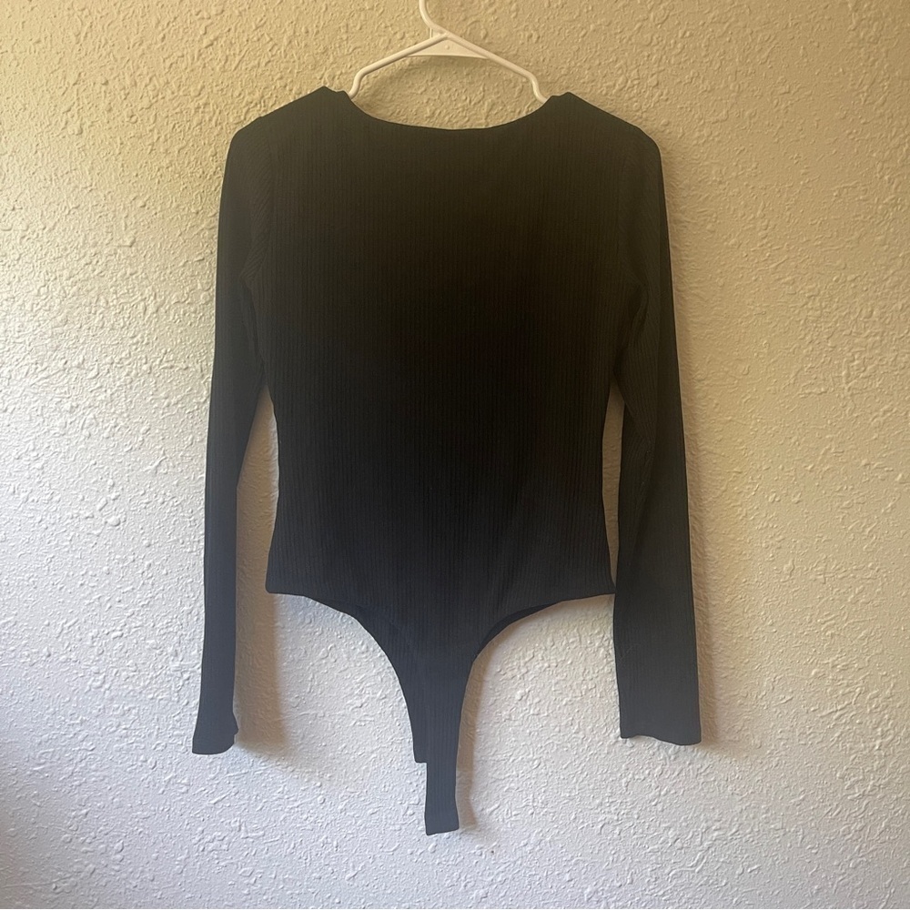 House of Harlow 1960 x Revolve Black Ribbed Bodysuit Top Size: Medium - Picture 2 of 3